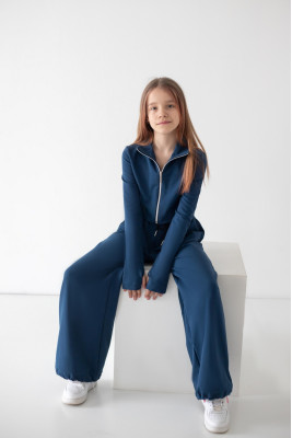 Костюм для дівчат